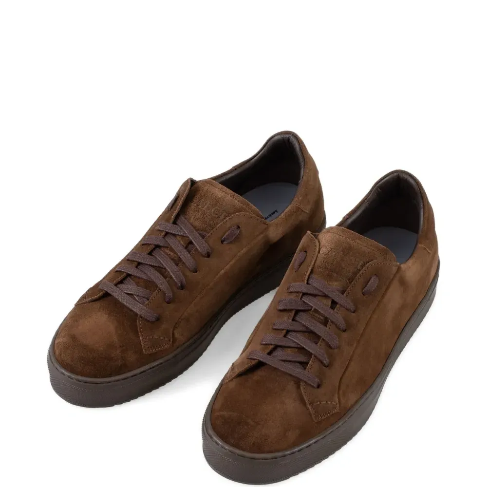 Кроссовки на шнуровке