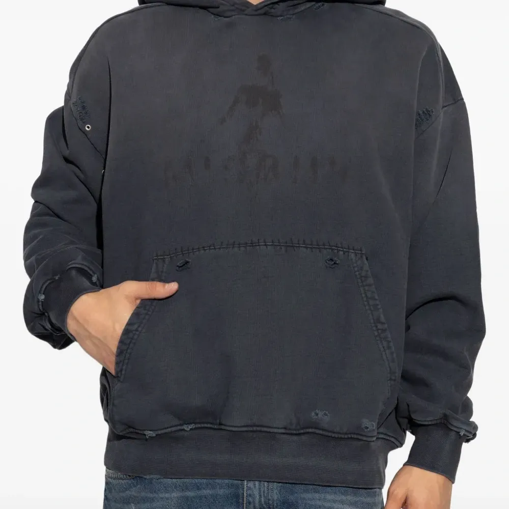 Худи с графичным принтом и эффектом потертости