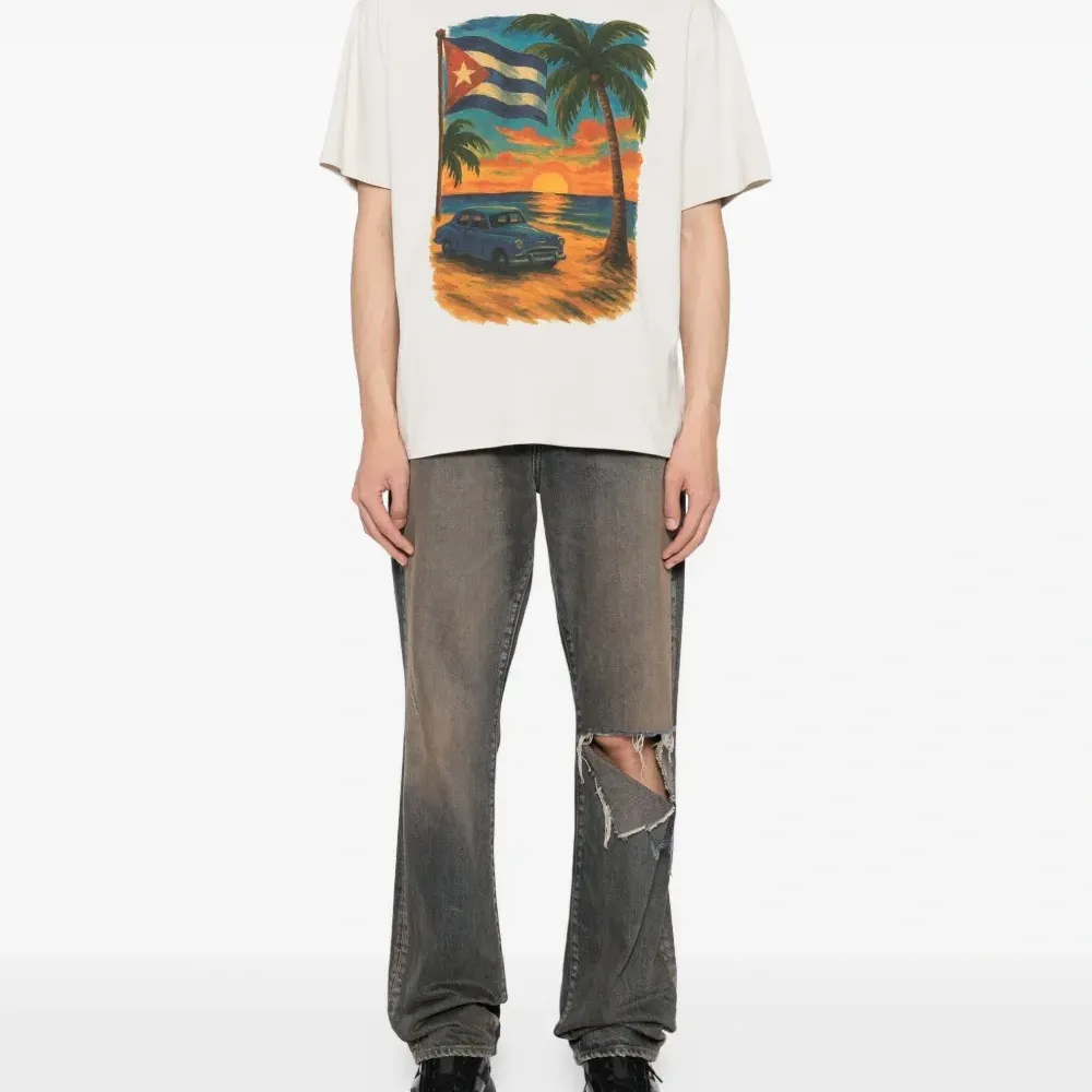 Футболка с графичным принтом