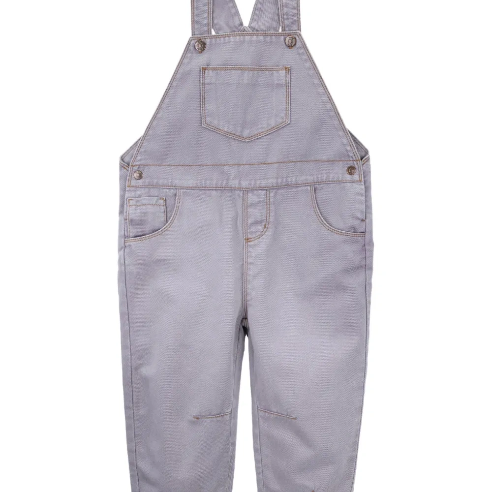 Комбинезон на пуговицах