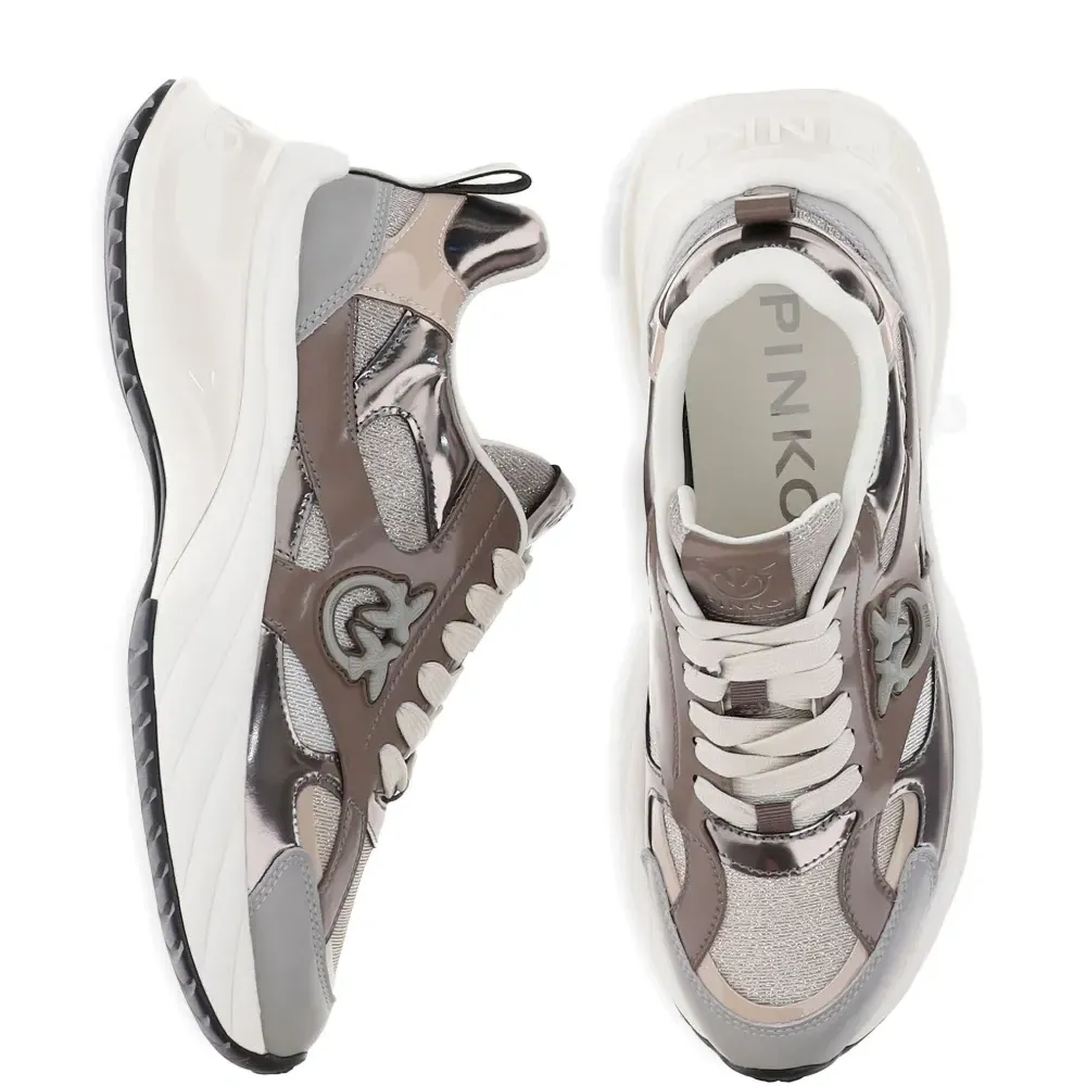 Кроссовки с эффектом металлик