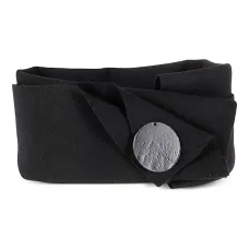 Шарф с аппликацией