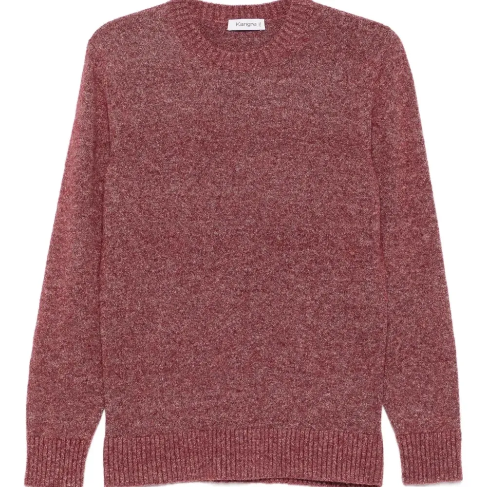 Свитер с круглым вырезом