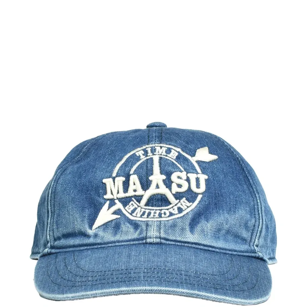 Джинсовая кепка с вышитым логотипом