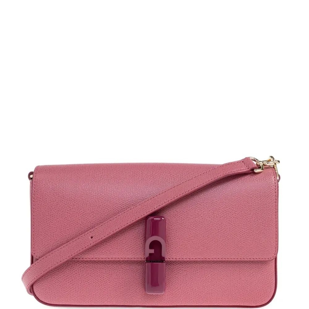 Кожаная сумка на плечо с клапаном