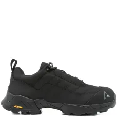 Стеганые кроссовки на шнуровке