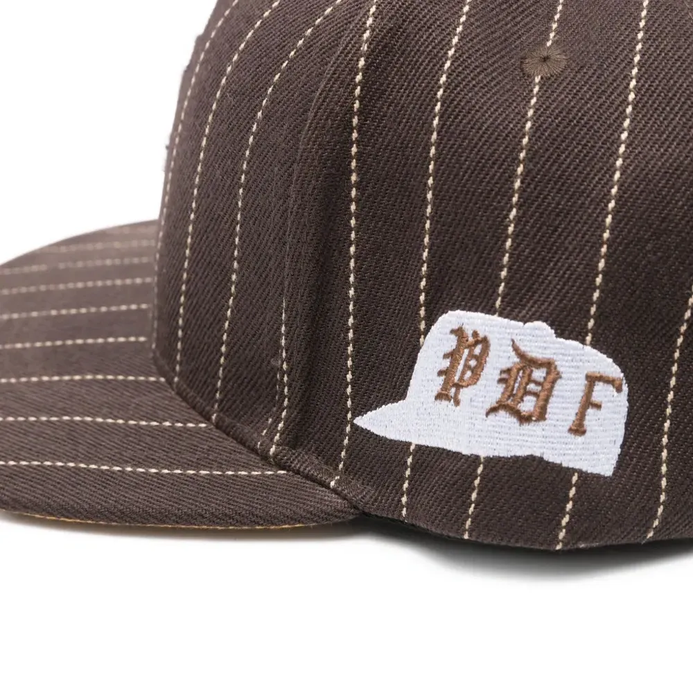 Бейсболка в полоску