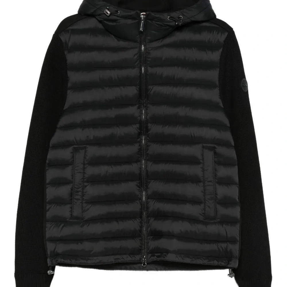 Стеганая куртка с капюшоном