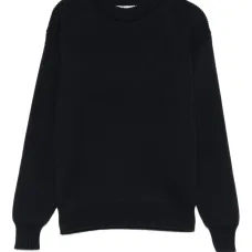 Свитер с круглым вырезом