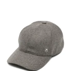 Бейсболка с логотипом