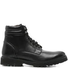 Ботинки на шнуровке