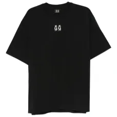 Футболка с вышитым логотипом