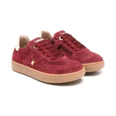 Кроссовки с логотипом