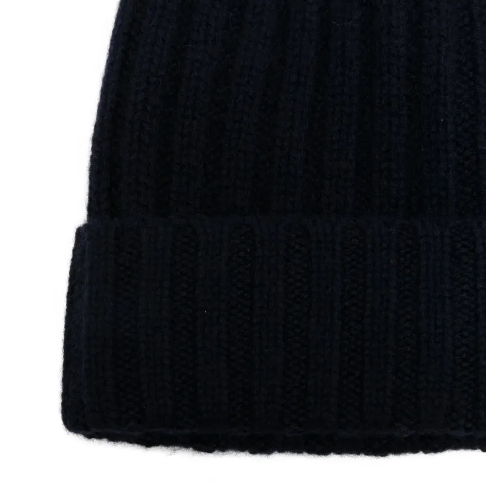 Кашемировая шапка бини в рубчик