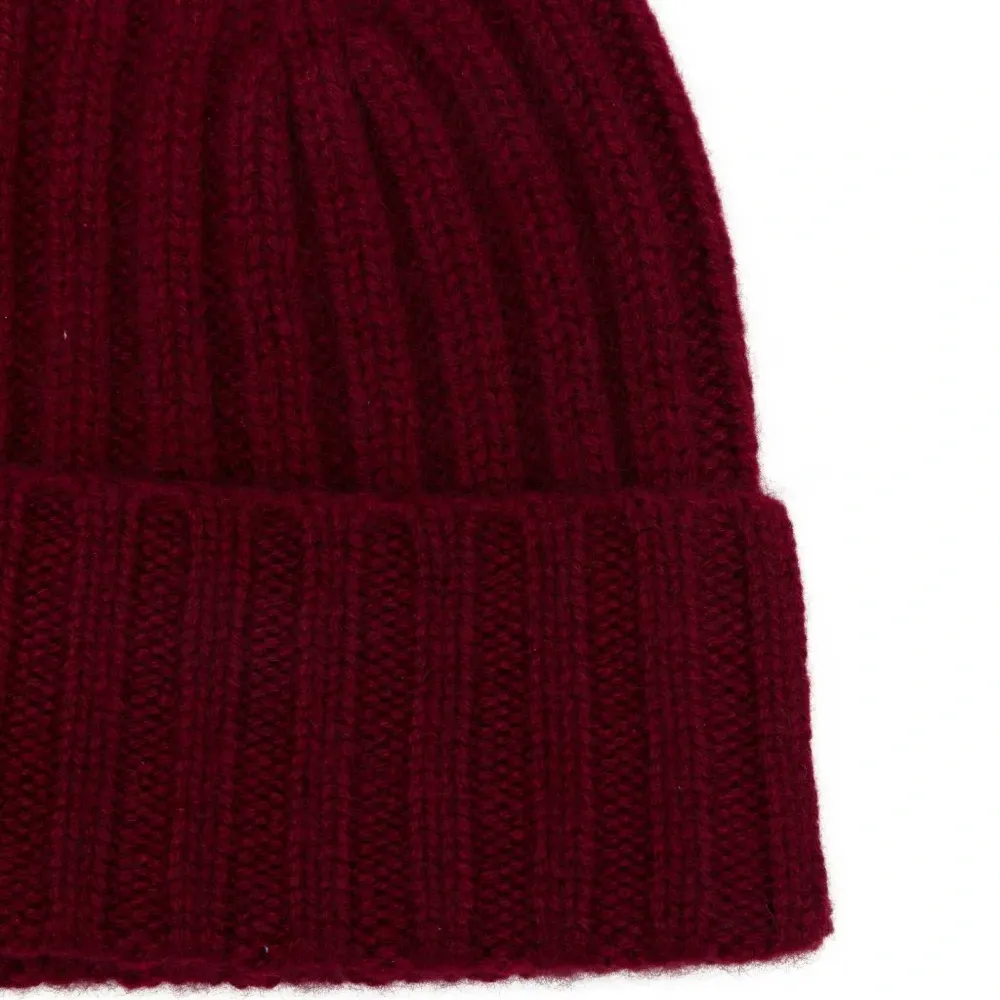 Кашемировая шапка бини в рубчик