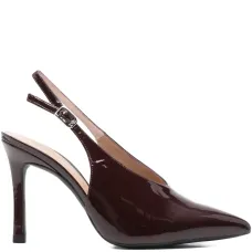 Туфли с заостренным носком и ремешком на пятке