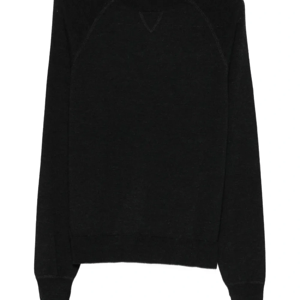 Свитер с рукавами реглан