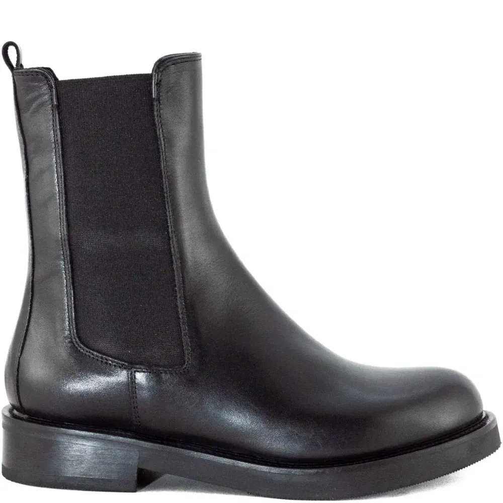 Ботинки челси с эластичными вставками