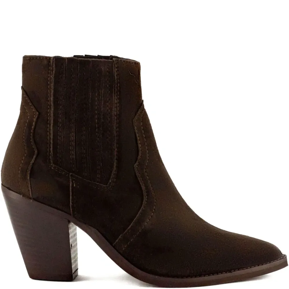 Ботильоны с заостренным носком Ботильоны с заостренным носком