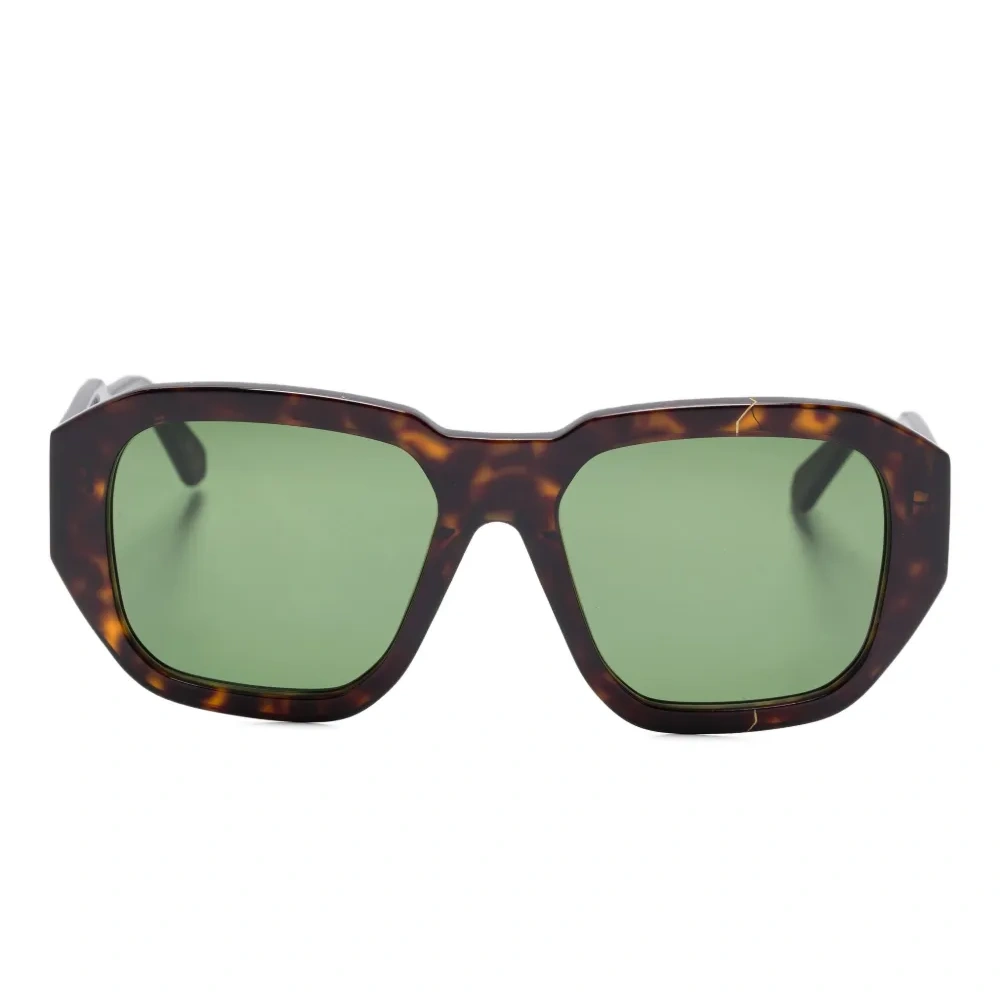 Солнцезащитные очки черепаховой расцветки