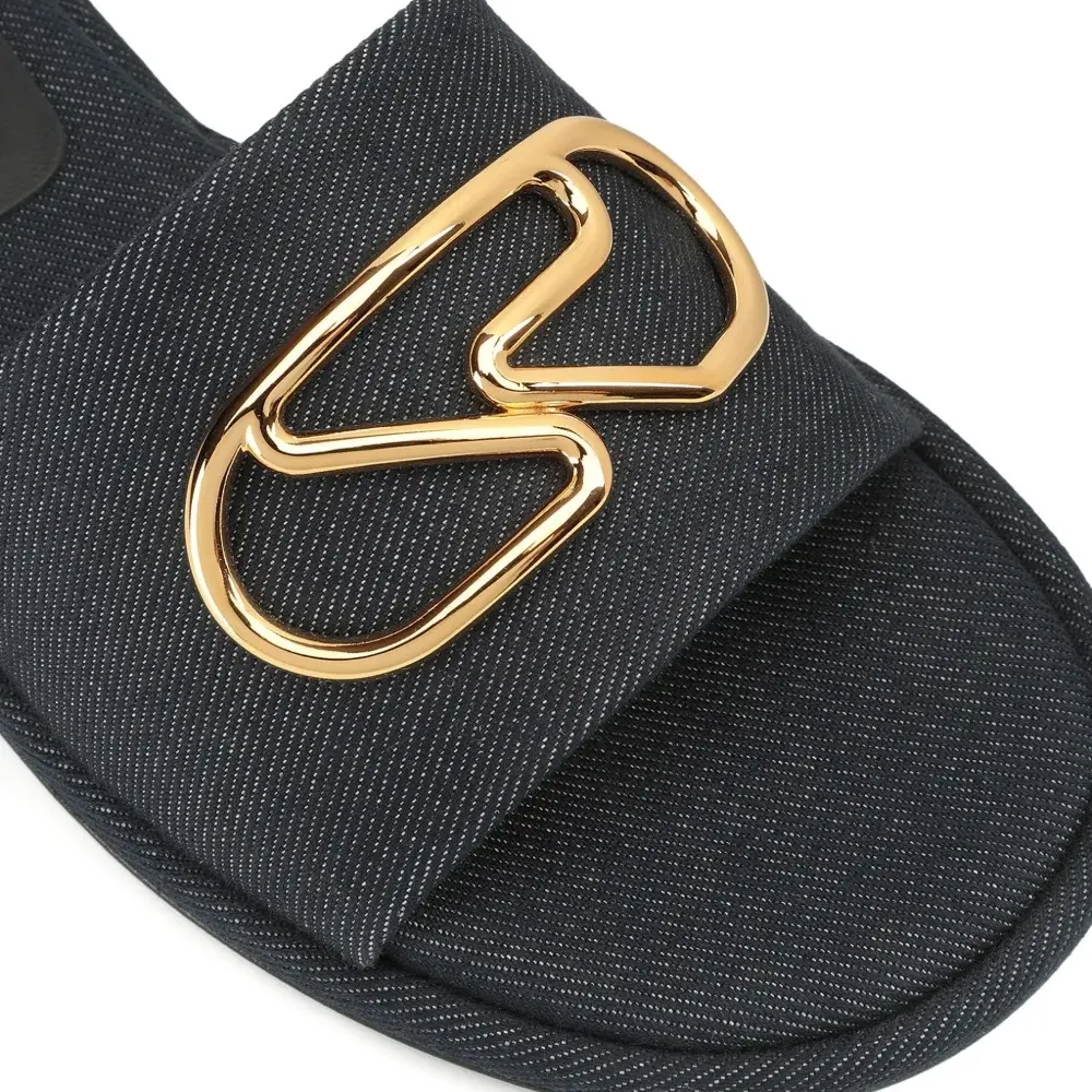 Сандалии без каблука с открытым носком