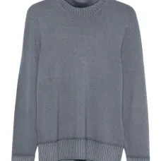 Свитер с высоким воротником