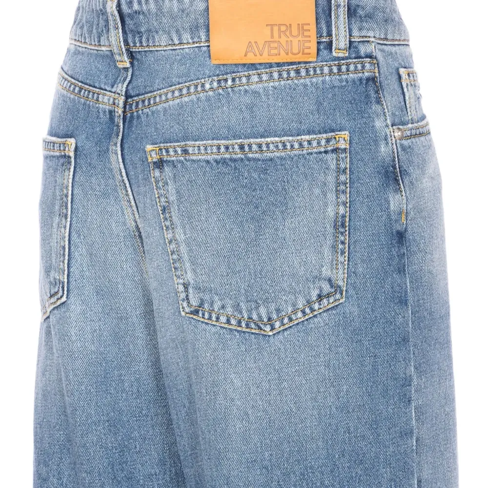 Джинсы с накладным карманом Джинсы с накладным карманом