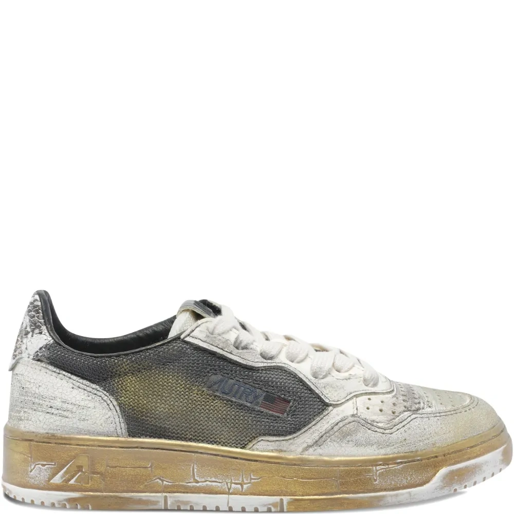 Кроссовки со змеиным принтом