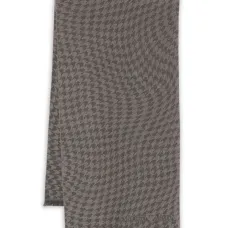 Шерстяной шарф в ломаную клетку