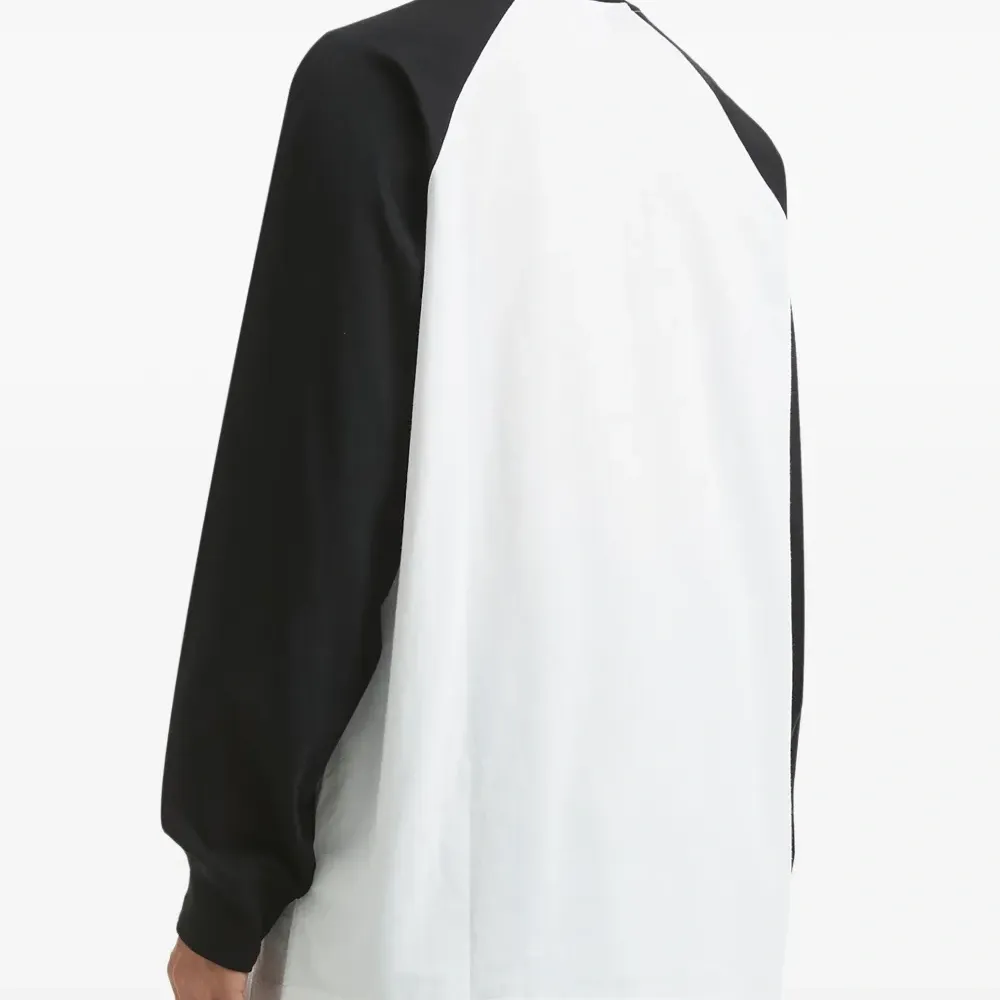 Футболка с рукавами реглан Футболка с рукавами реглан