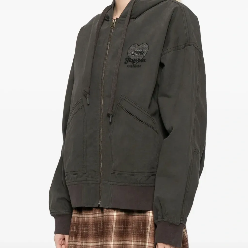 Бомбер на молнии