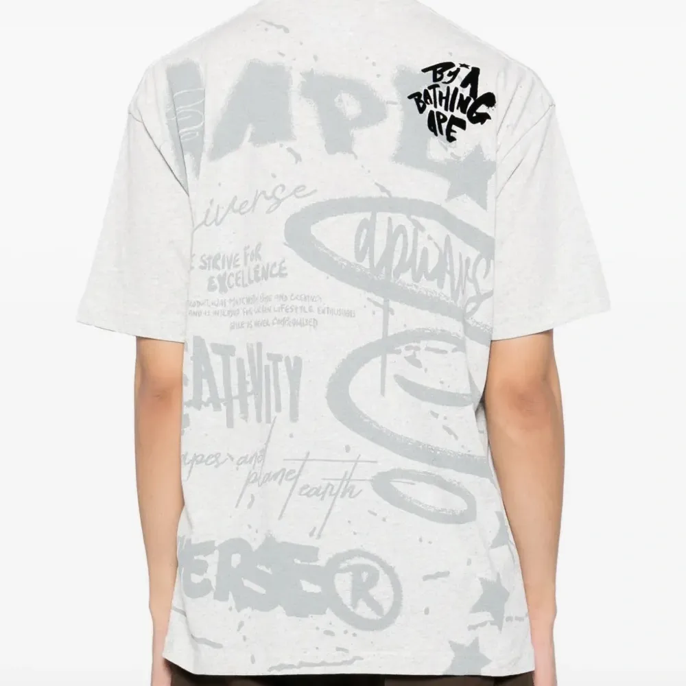 Футболка с короткими рукавами