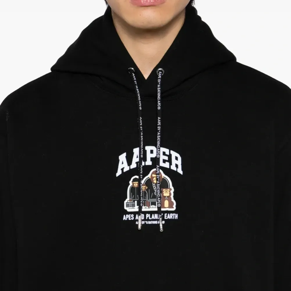 Худи с нашивкой-логотипом