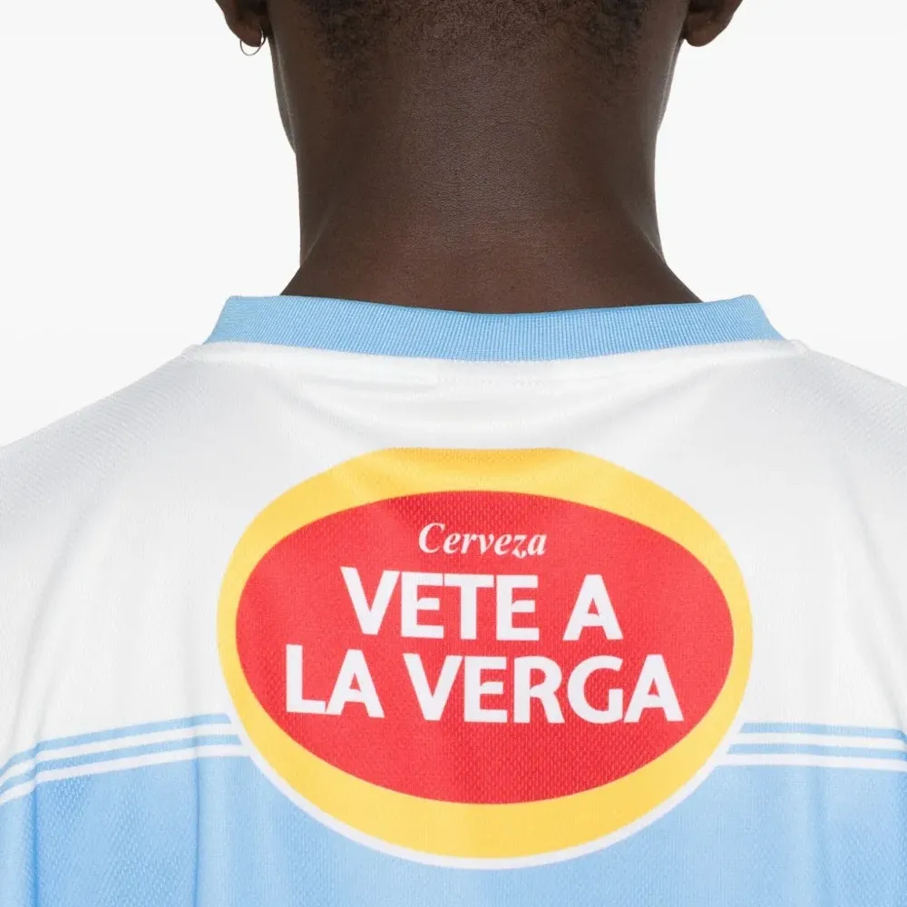 Футболка с графичным принтом и вставками