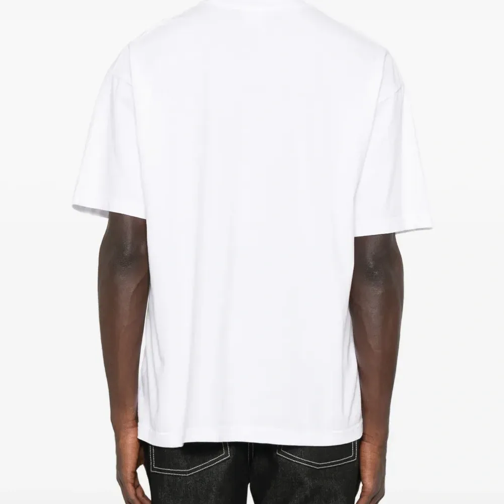 Футболка с круглым вырезом