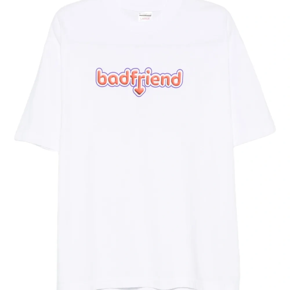 Футболка с круглым вырезом