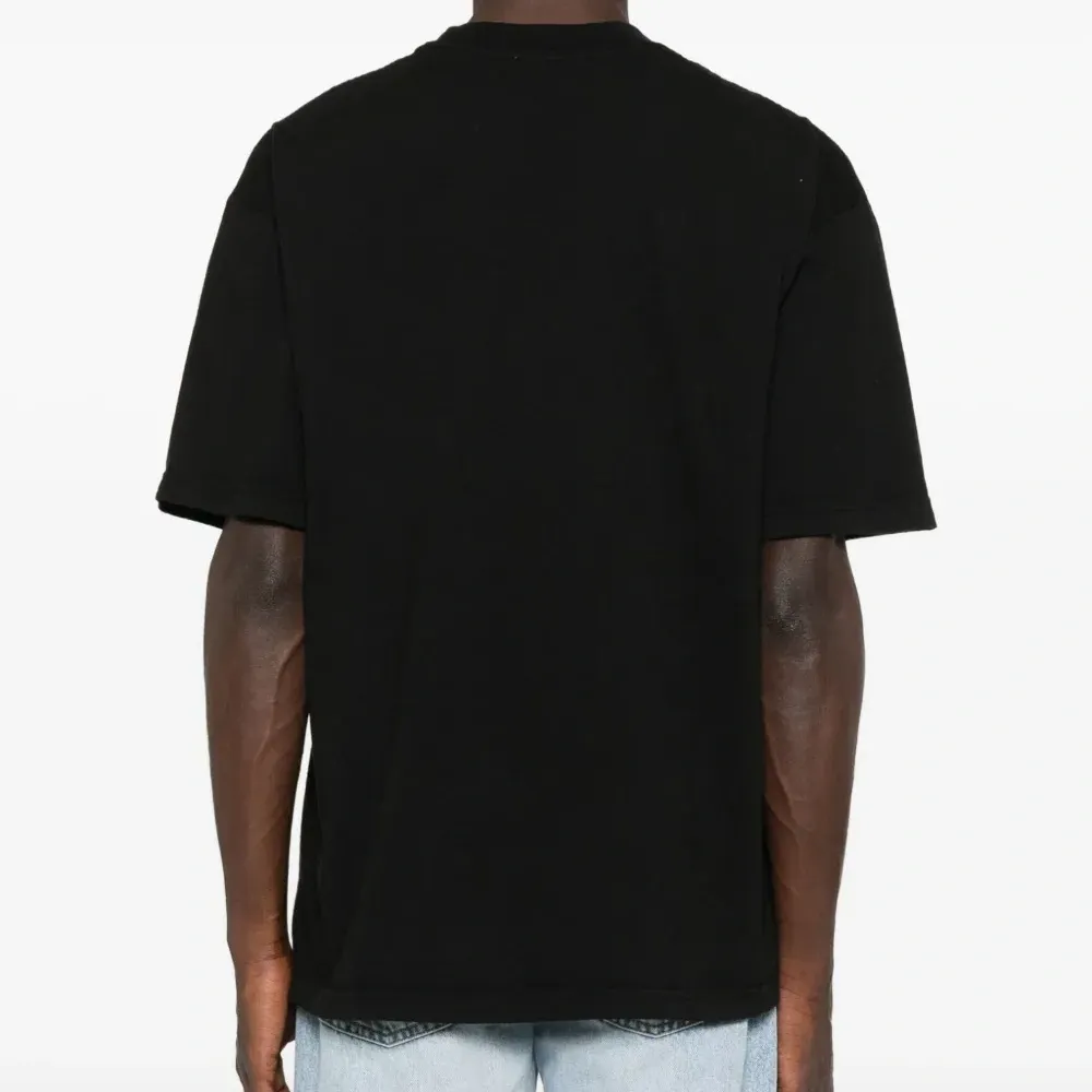 Футболка с графичным принтом