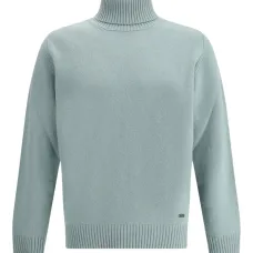 Свитер с высоким воротником