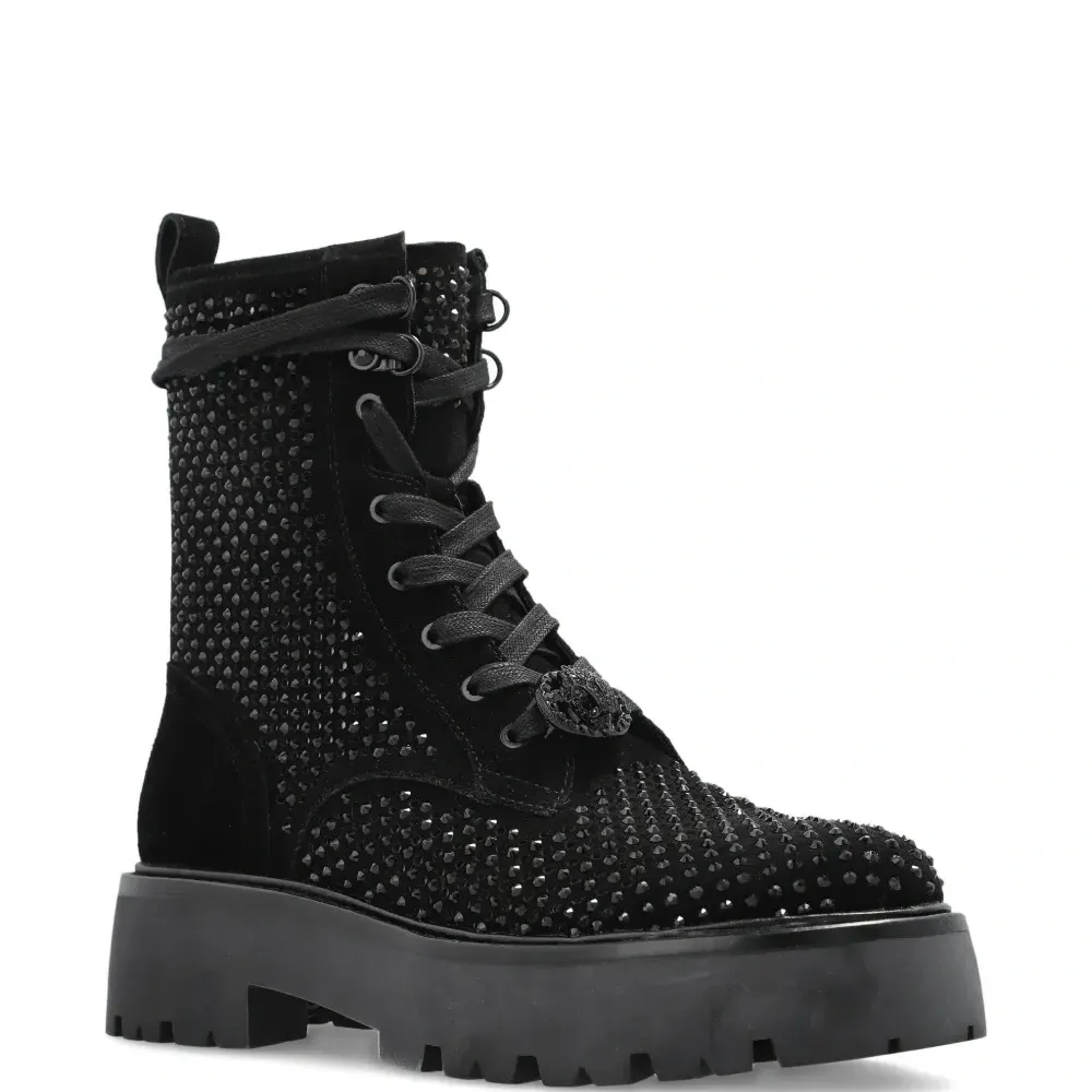 Декорированные ботинки на шнуровке