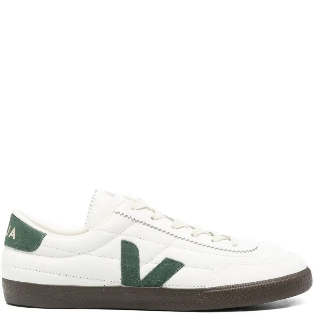 Кожаные кроссовки с V-образной отделкой