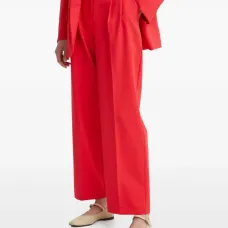 Брюки с защипами спереди Брюки с защипами спереди