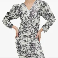 Платье с длинными рукавами и сборками Платье с длинными рукавами и сборками