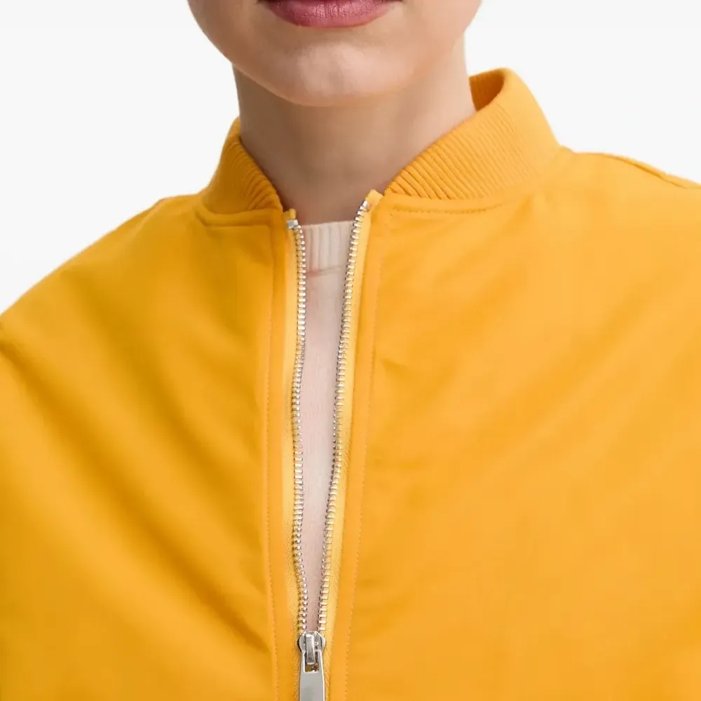 Бомбер на молнии