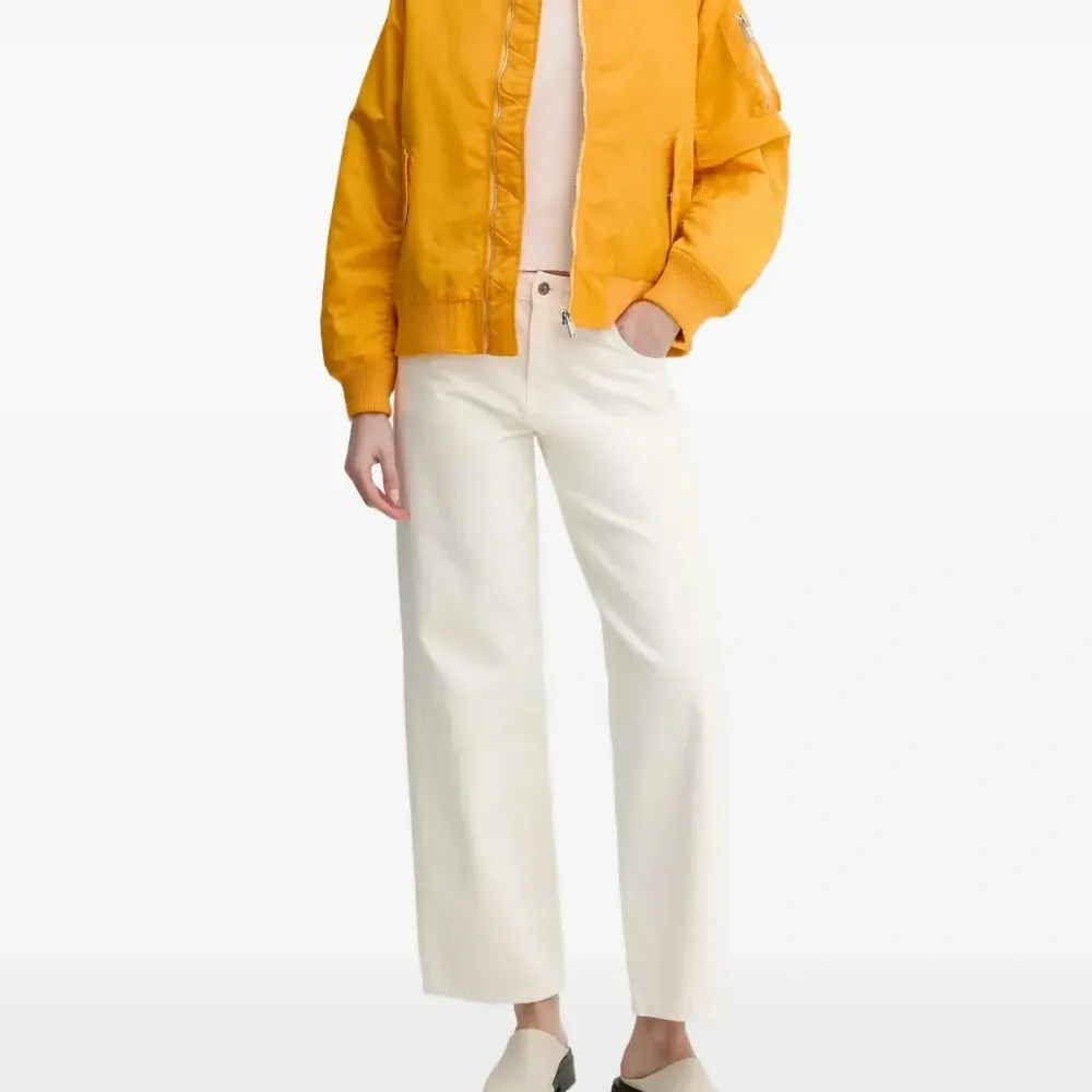 Бомбер на молнии