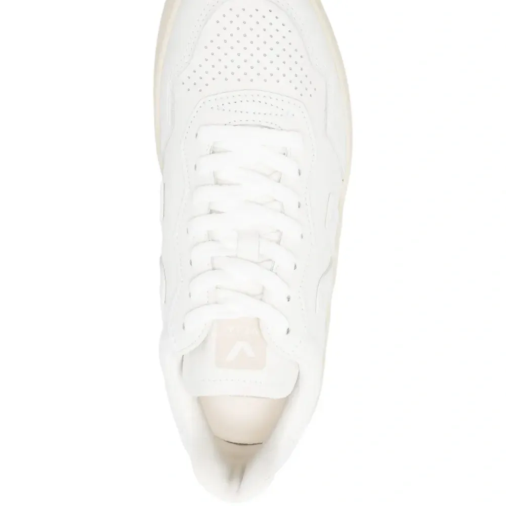 Кожаные кроссовки V-90