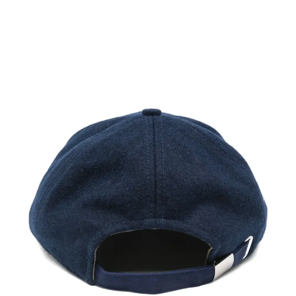 Бейсболка с логотипом