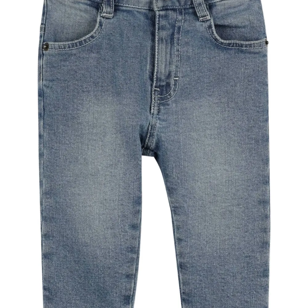 Джинсы с вышитым логотипом