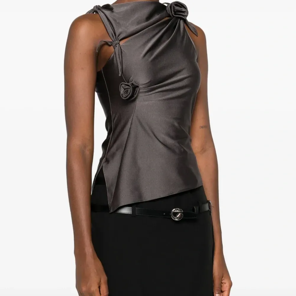 Асимметричный топ с розой