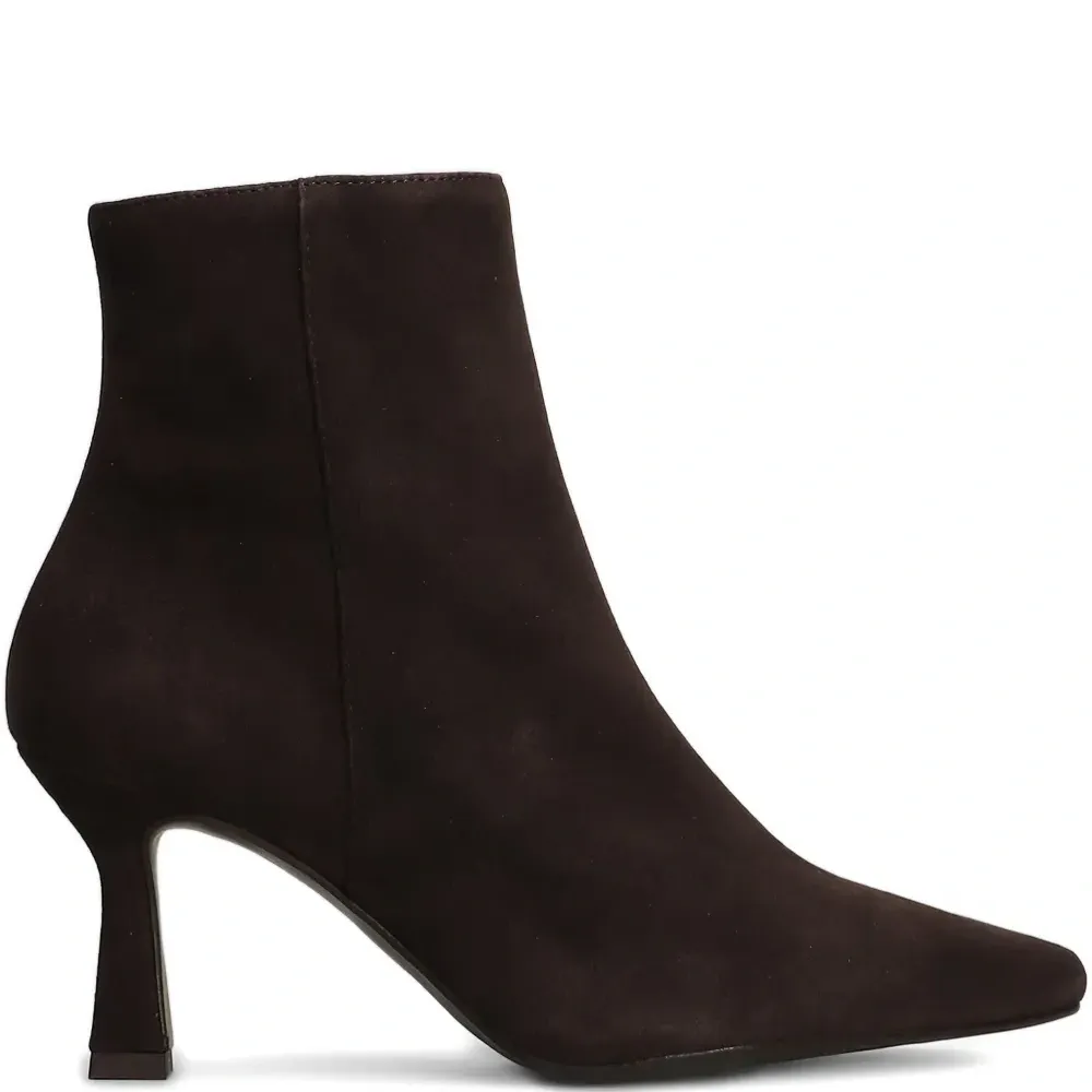 Остроконечные ботинки на молнии Остроконечные ботинки на молнии