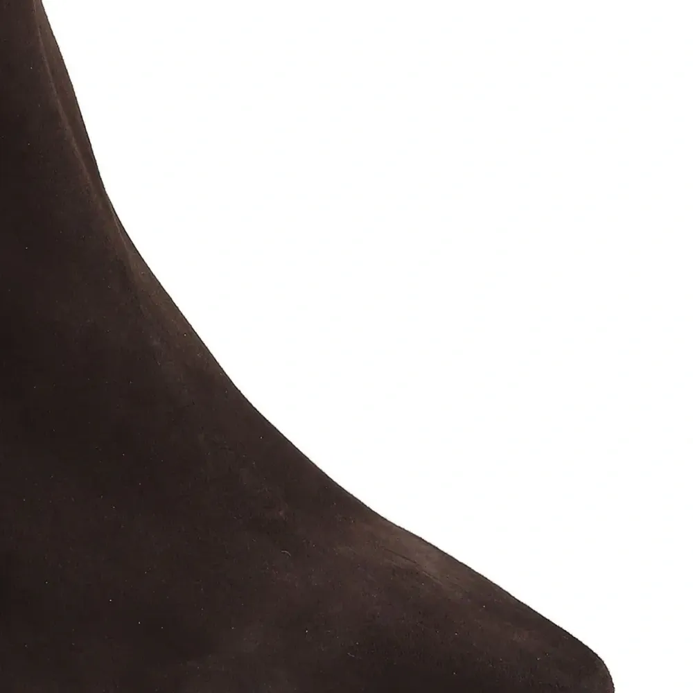 Остроконечные ботинки на молнии Остроконечные ботинки на молнии